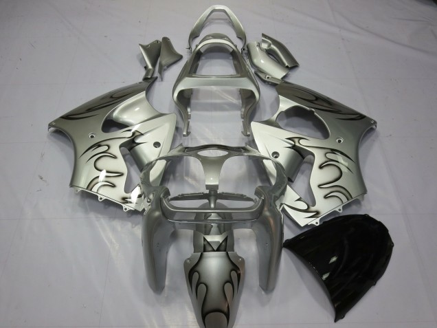2000-2002 Kawasaki ZX6R Motorcycle Fairings - Silver Black Flame Canada