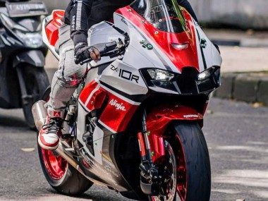 2021-2025 Kawasaki ZX10R Motorcycle Fairings - White Red Black Canada
