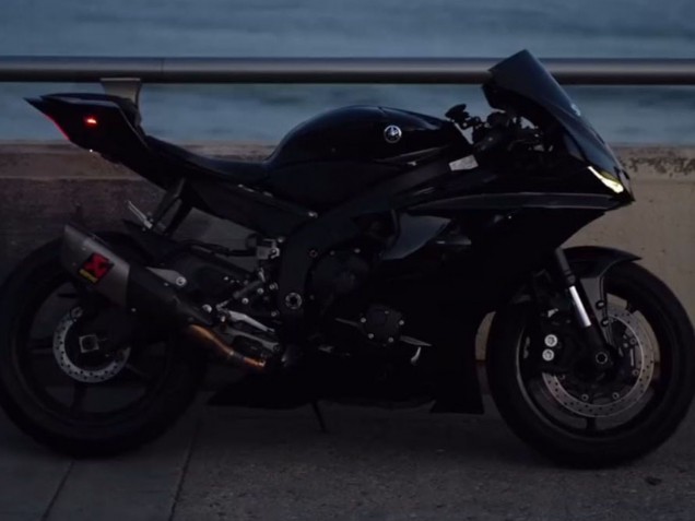 2017-2023 Yamaha YZF 600 R6 Motorcycle Fairings - Glossy Black Canada