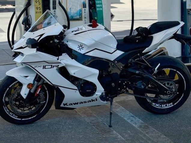 2021-2025 Kawasaki ZX10R Motorcycle Fairings - White Black Stripe Canada